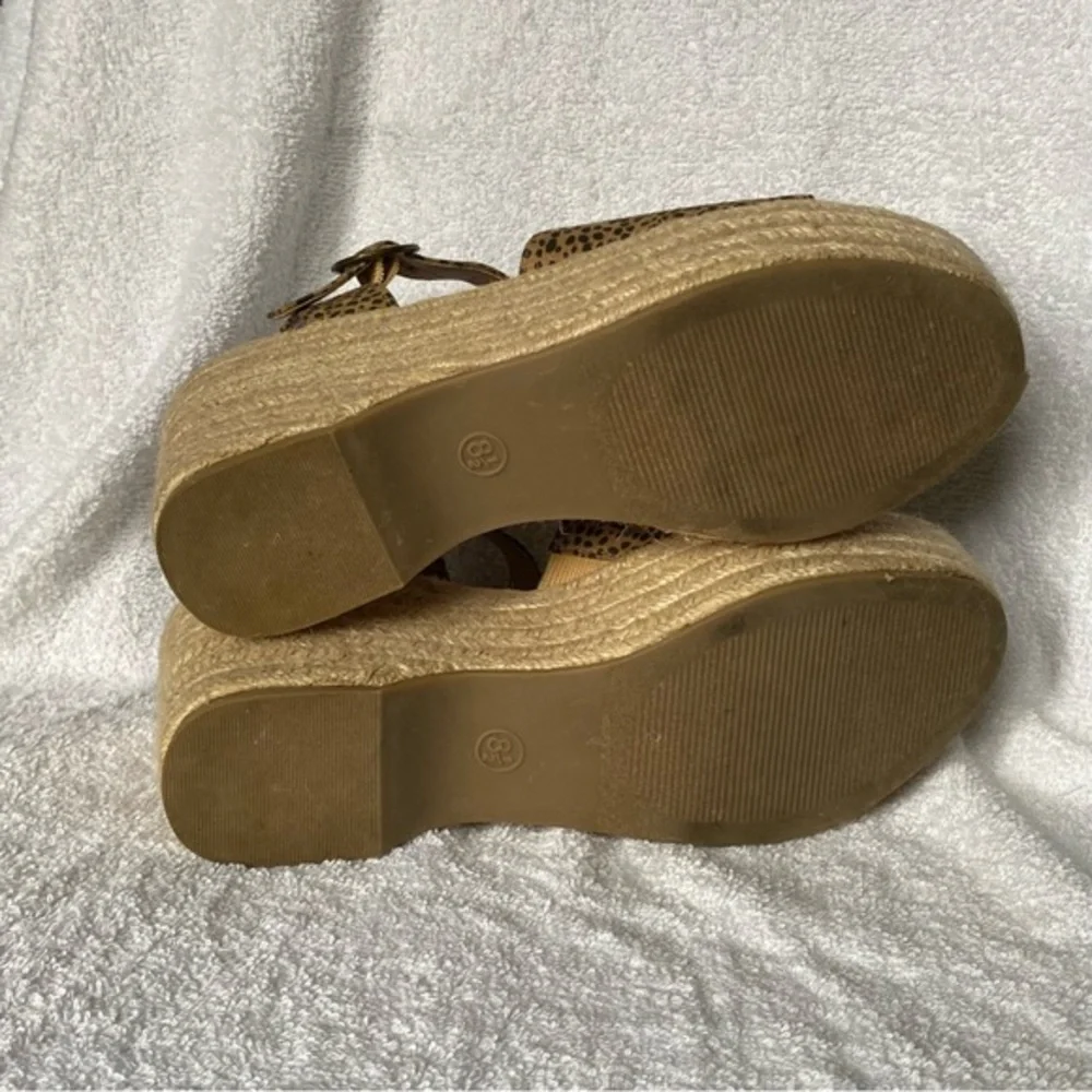 Heels Platforms Shoes Women’s Size‎ 8.5 Open Toe Buckle Leaped Printed